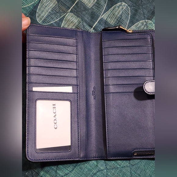 Coach blue wallet preowned see pictures - Picture 9 of 16